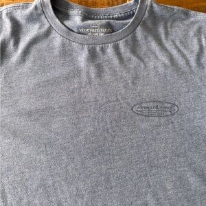 Vineyard Vines Men’s Island Tee! Short sleeve! Great condition!